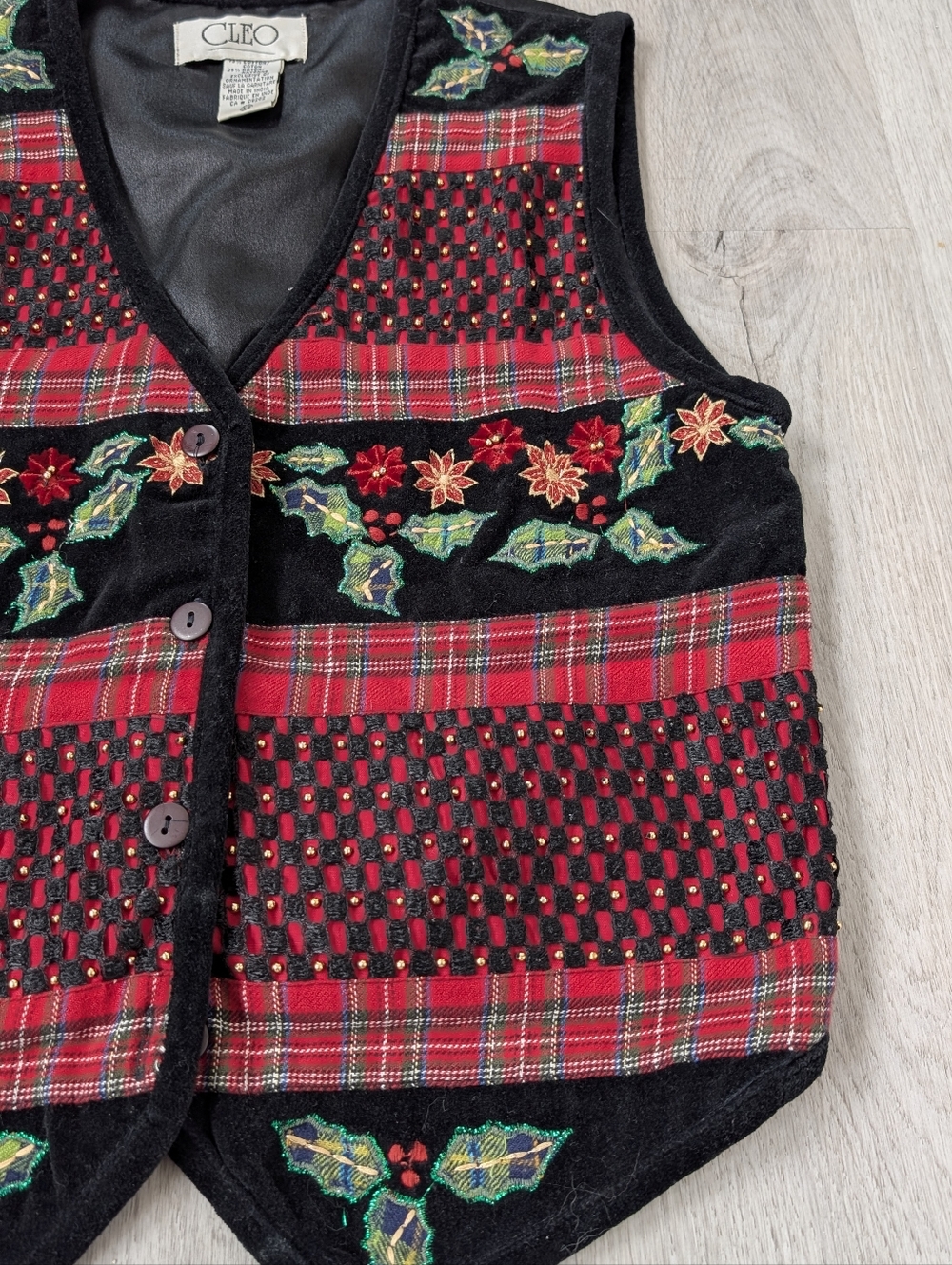 Vintage CLEO Festive Red & Black Plaid Embroidered Christmas Holiday Vest Sz XS - Picture 3 of 11